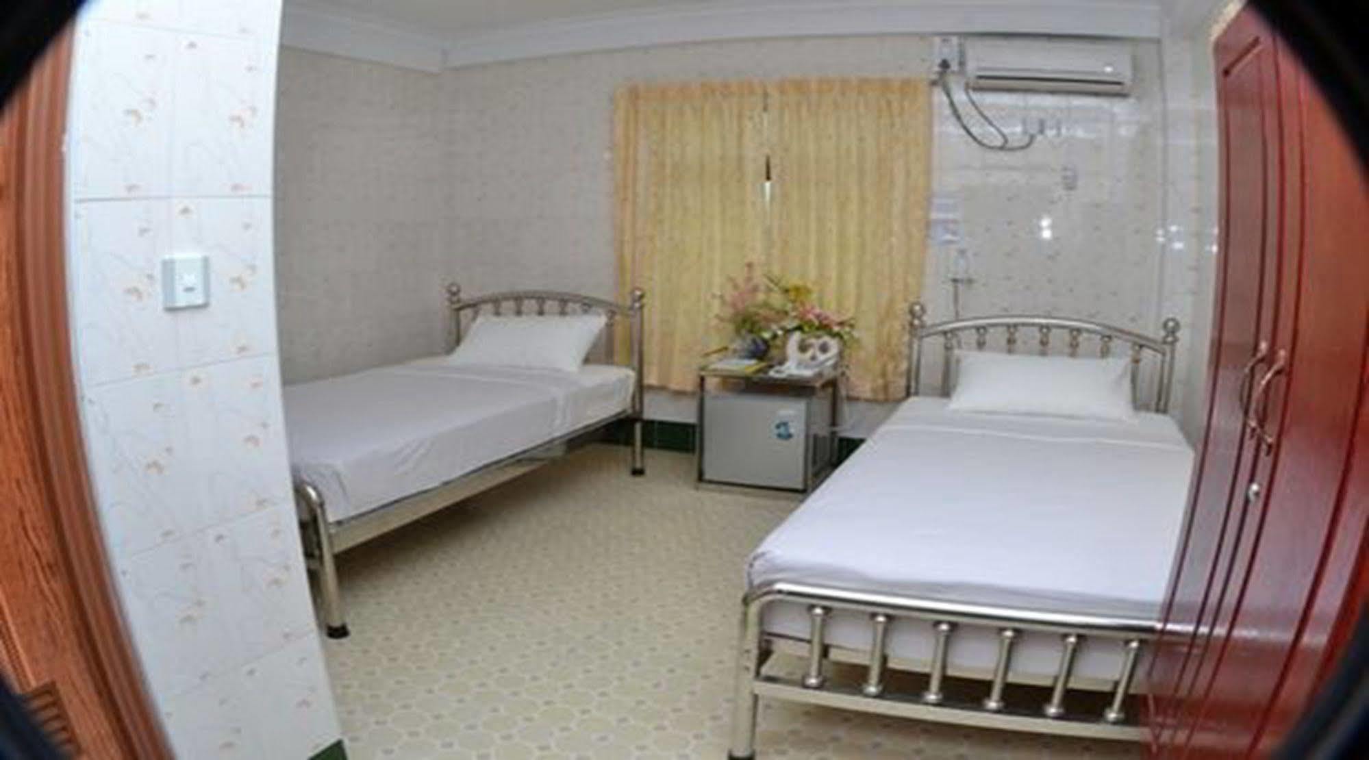 Hotel Shwe Eain Taw Γιανγκόν Εξωτερικό φωτογραφία